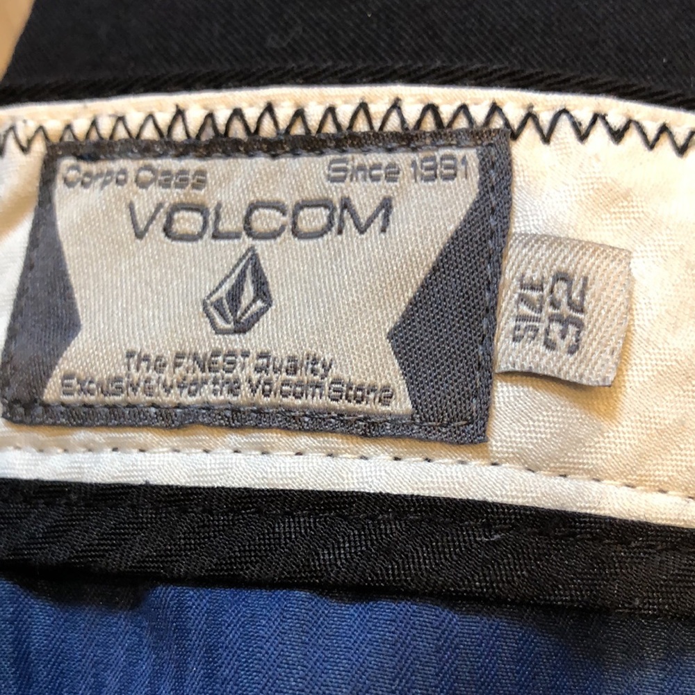 Volcom Black Shorts - Picture 8 of 10